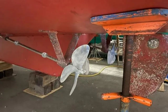 Slide: The Image of Custom Holland Wesmac-Foley Flybridge Cruiser 1988 - 93