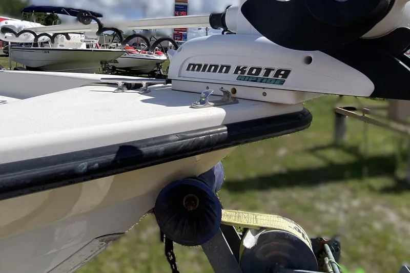 Slide: The Image of 1999 Pathfinder 2200 Tournament Edition with Minn Kota Riptide trolling motor. - 5