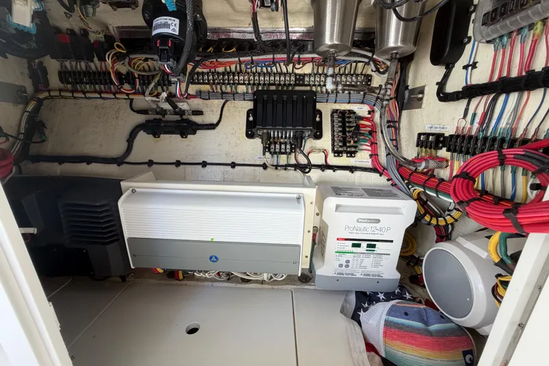 Slide: The Image of Electrical system of a 2021 SeaVee 322Z boat, showcasing wiring and components. - 25