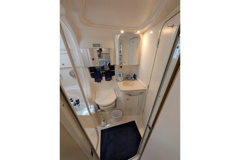 Slide: The Image of 2001 Sea Ray 410 Sundancer - 'Magical Waves - Forward Head - 13
