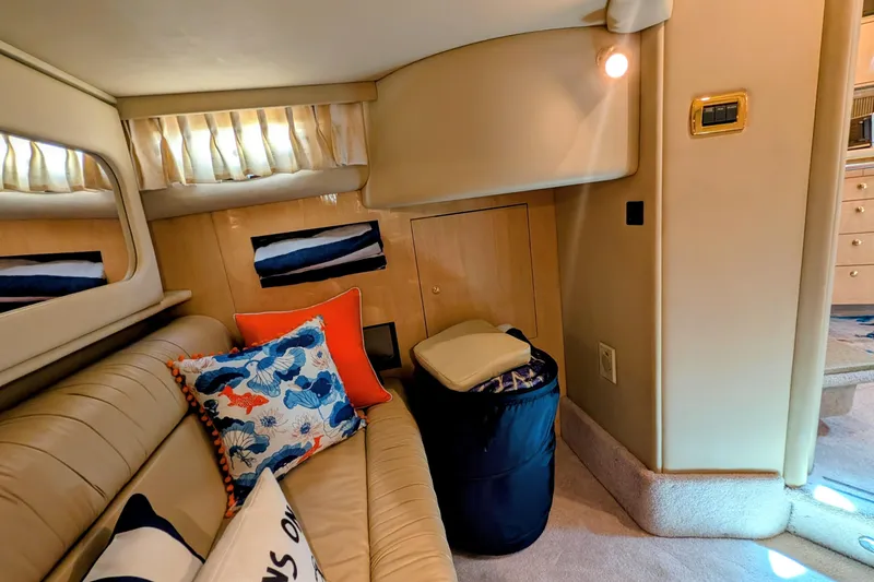 Slide: The Image of 2001 Sea Ray 410 Sundancer - 'Magical Waves - 19