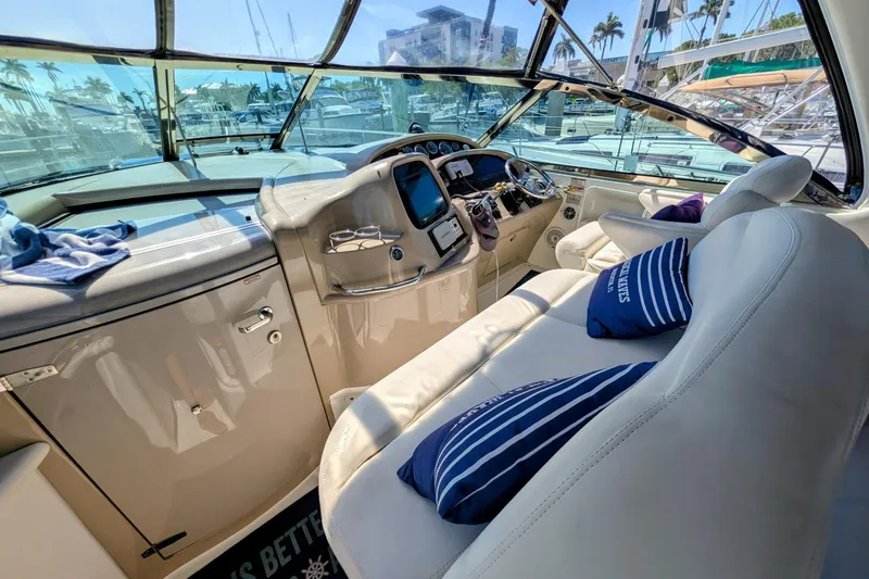 Slide: The Image of 2001 Sea Ray 410 Sundancer - 'Magical Waves - 5