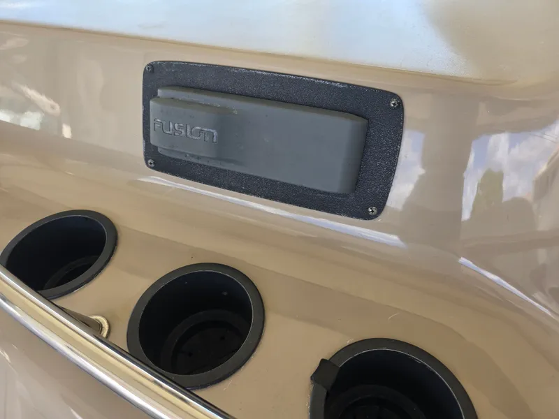 Slide: The Image of Fusion audio system on 1998 Sea Ray 450 Sundancer. - 31