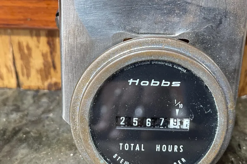 Slide: The Image of Vintage Hobbs hour meter displaying 2567.9 total hours, model CT47, 1984. - 9
