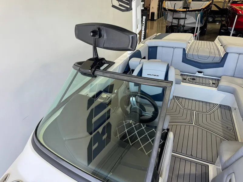 Slide: The Image of Nautique Super Air Nautique 210 2020 - 20