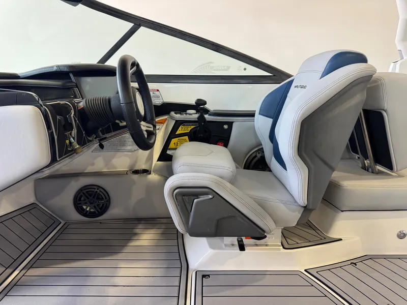 Slide: The Image of Nautique Super Air Nautique 210 2020 - 23