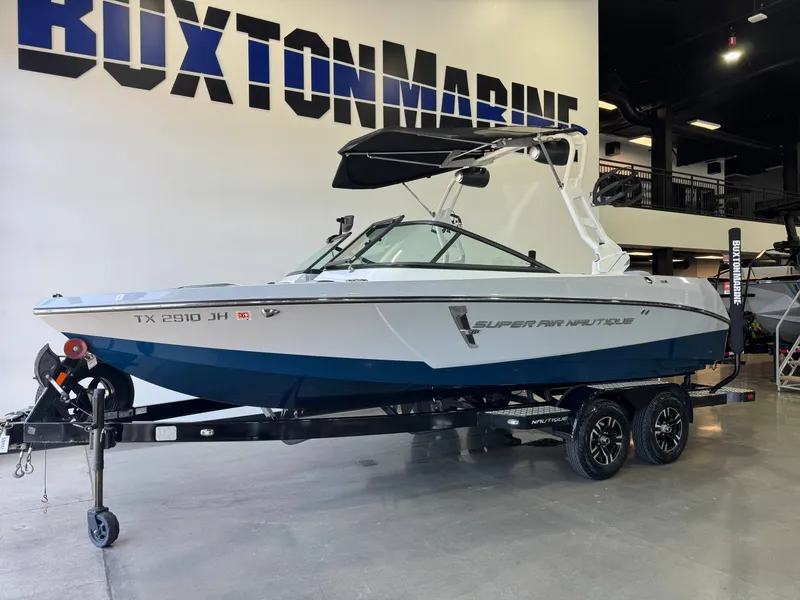 Slide: The Image of Nautique Super Air Nautique 210 2020 - 3