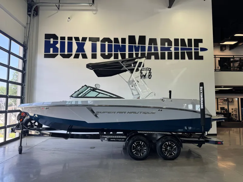 Slide: The Image of Nautique Super Air Nautique 210 2020 - 4
