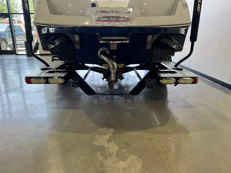 Slide: The Image of Nautique Super Air Nautique 210 2020 - 7