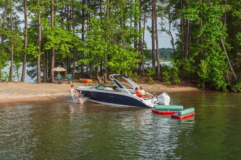 Slide: The Image of Sea Ray SDX 250 Outboard 2026 - 30