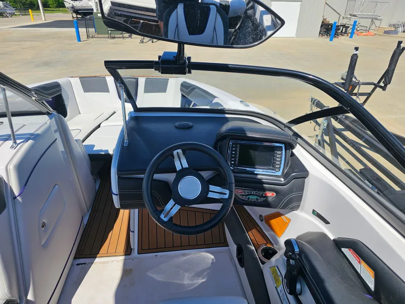 Slide: The Image of Nautique Super Air Nautique G21 2014 - 12