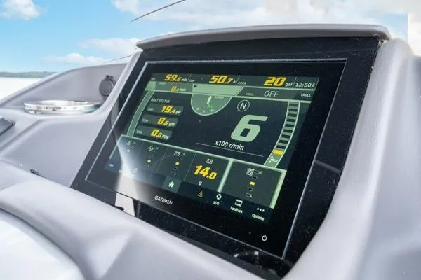 Slide: The Image of Dashboard of 2023 Bennington QX 25 QXSBA boat with Garmin display. - 21