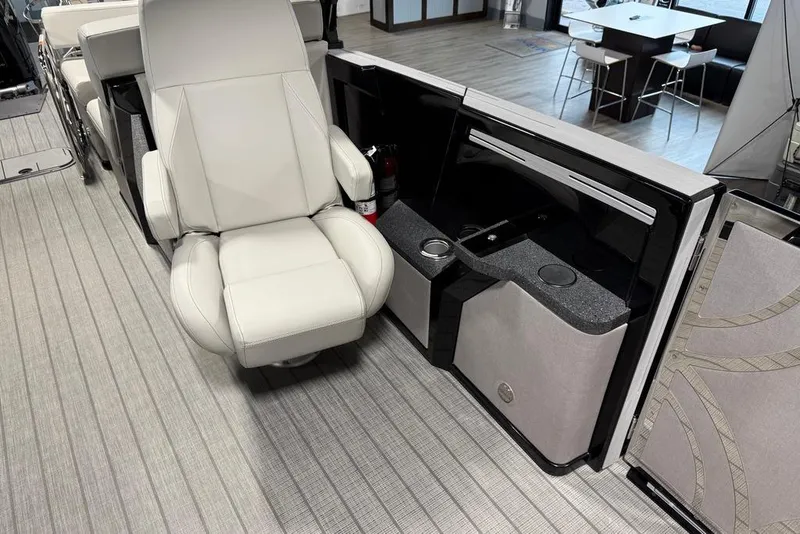 Slide: The Image of Luxurious interior of 2025 Balise Horizon 24 with plush seating and modern amenities. - 19