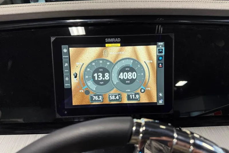Slide: The Image of Dashboard display of Balise Horizon 24, 2025 model, showing speed and RPM metrics. - 26