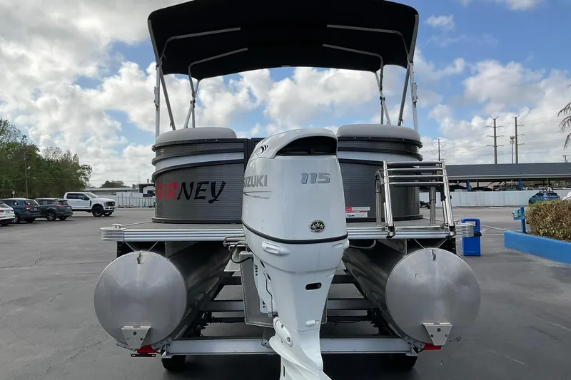 Slide: The Image of 2023 Crest Classic LX 200 SLC pontoon boat with Suzuki 115 outboard motor. - 5