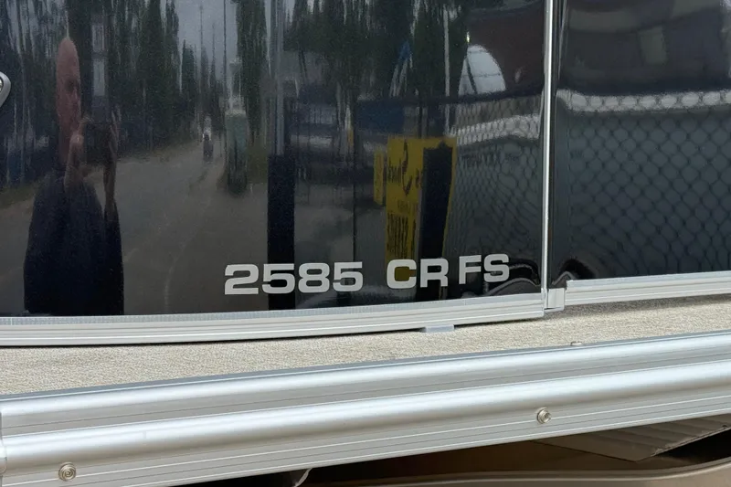 Slide: The Image of 2026 Avalon Catalina Cruise Funship 25' with "2585 CR FS" marking on side. - 8