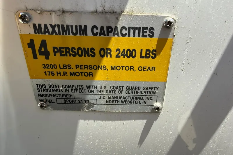 Slide: The Image of Capacity label for 2011 JC NEPTOON SPORT 21TT, 14 persons or 2400 lbs. - 13