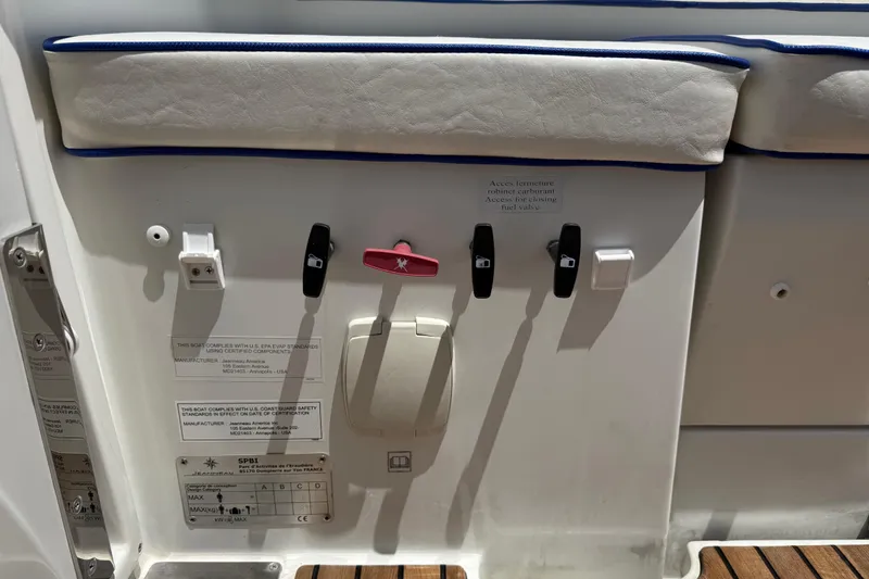 Slide: The Image of Control panel on a 2019 Jeanneau Leader 10.5 boat with fuel valve access. - 34