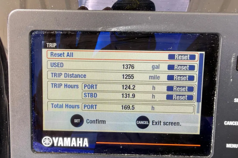 Slide: The Image of Yamaha display showing trip data for 2019 Jeanneau Leader 10.5 boat. - 66