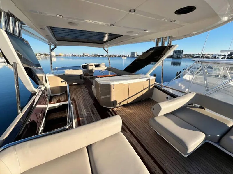 Slide: The Image of Fairline Squadron 68 2020 - 66