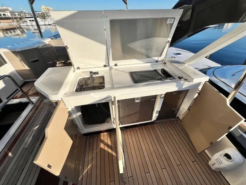 Slide: The Image of Fairline Squadron 68 2020 - 68
