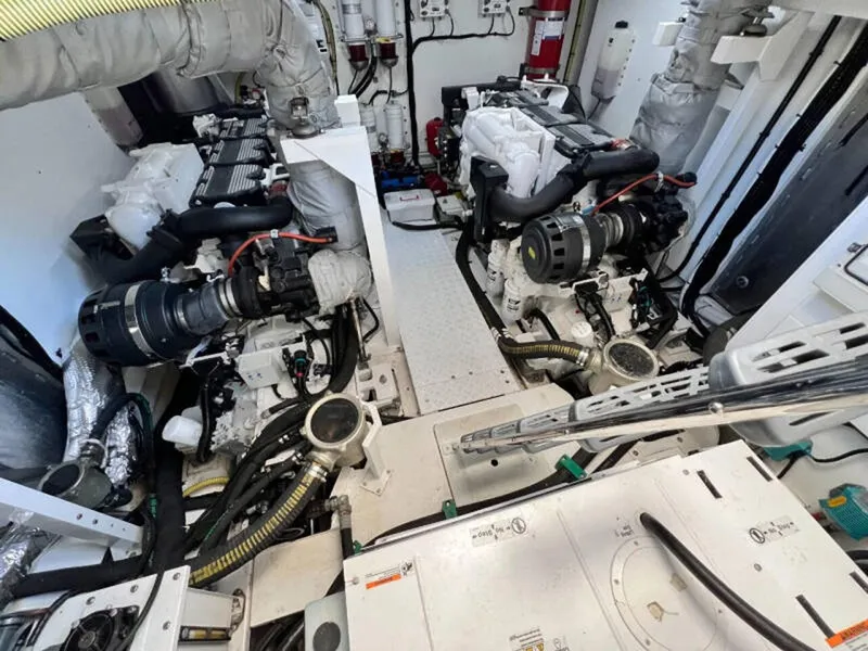 Slide: The Image of Fairline Squadron 68 2020 - 77