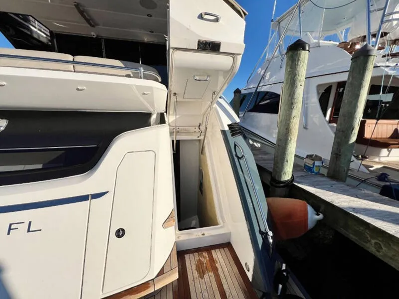 Slide: The Image of Fairline Squadron 68 2020 - 85