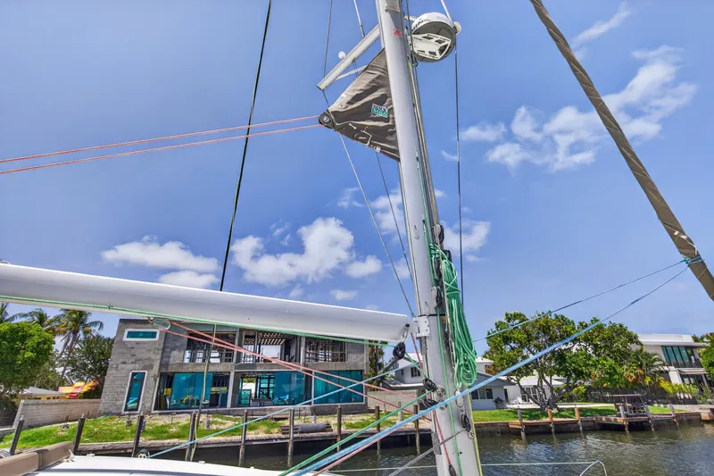 Slide: The Image of Sailboat mast of 2015 Fountaine Pajot Helia 44 against a clear blue sky. - 33