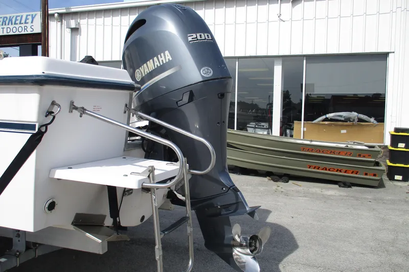 Slide: The Image of 1995 Grady-White Adventure 208 boat with Yamaha 200 outboard motor. - 9