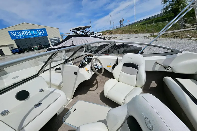 Slide: The Image of Interior of a 2015 Stingray 180 RX boat at Norris Lake Boat Store. - 5