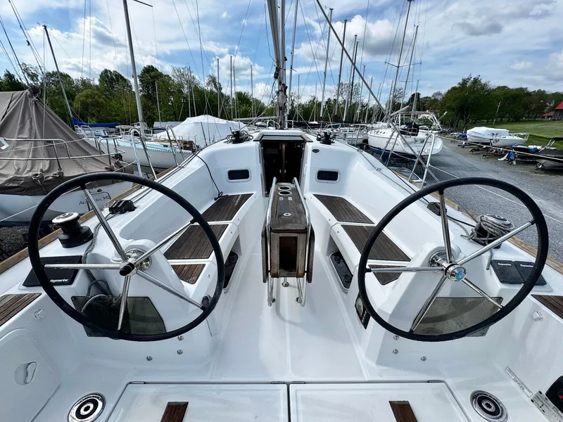 Slide: The Image of Jeanneau 349 2019 - 5