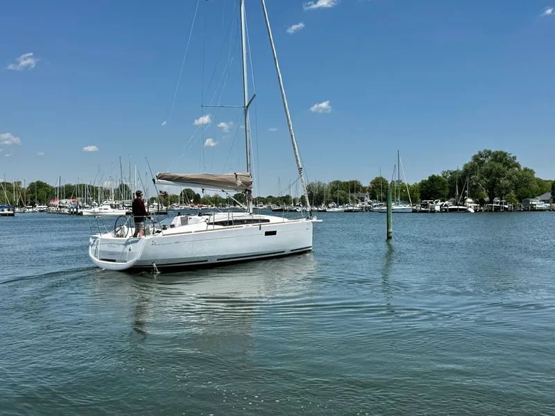 Slide: The Image of Jeanneau 349 2019 - 92