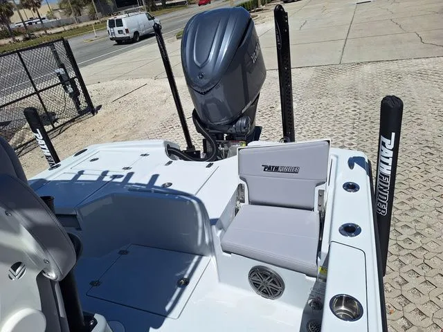 Slide: The Image of Pathfinder 2500 Hybrid 2026 - 3