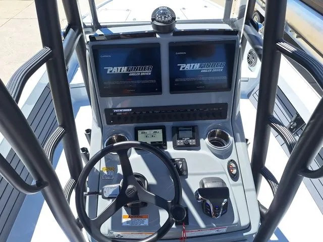 Slide: The Image of Pathfinder 2500 Hybrid 2026 - 5