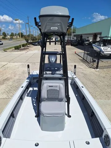 Slide: The Image of Pathfinder 2500 Hybrid 2026 - 6