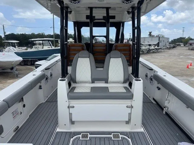 Slide: The Image of Everglades 33 Center Console 2024 - 13