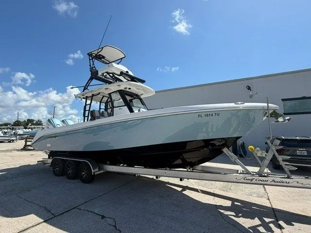 Slide: The Image of Everglades 33 Center Console 2024 - 22