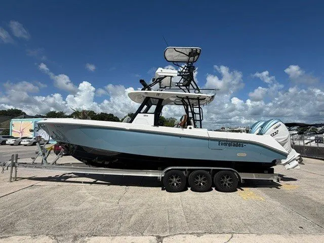 Slide: The Image of Everglades 33 Center Console 2024 - 33