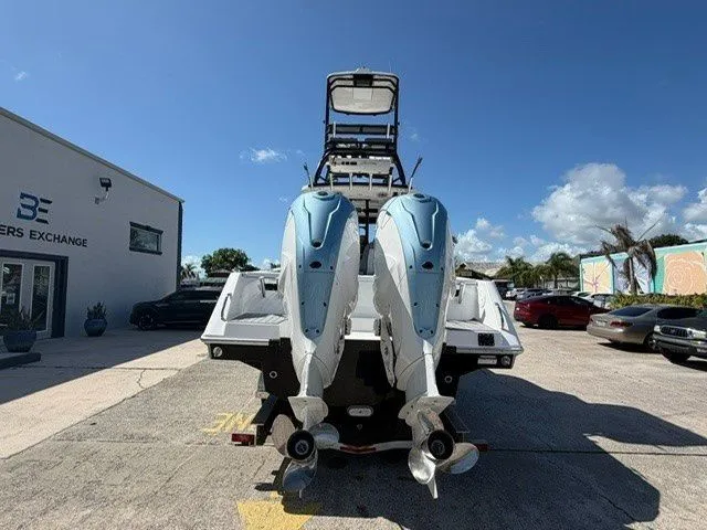 Slide: The Image of Everglades 33 Center Console 2024 - 36