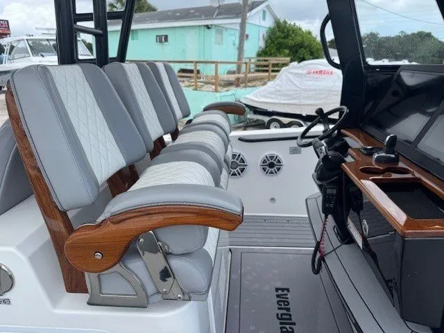 Slide: The Image of Everglades 33 Center Console 2024 - 50