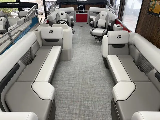 Slide: The Image of Princecraft Vectra 23 QL 2026 - 4