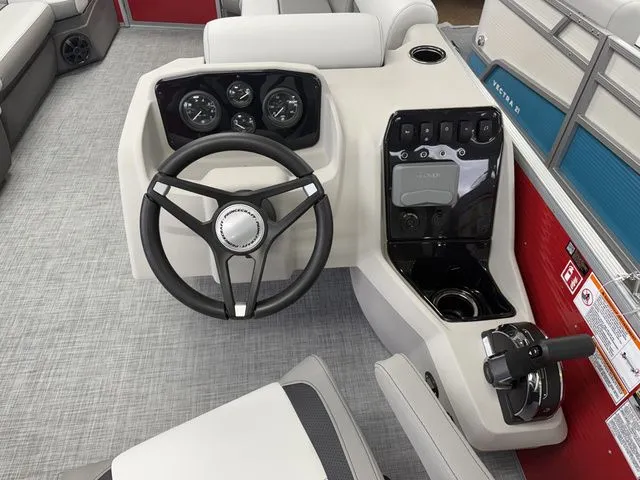 Slide: The Image of Princecraft Vectra 23 QL 2026 - 7