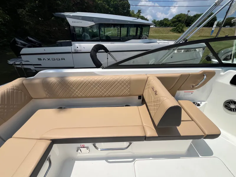 Slide: The Image of Interior of a 2026 Sea Ray SDX 250 Outboard boat. - 9