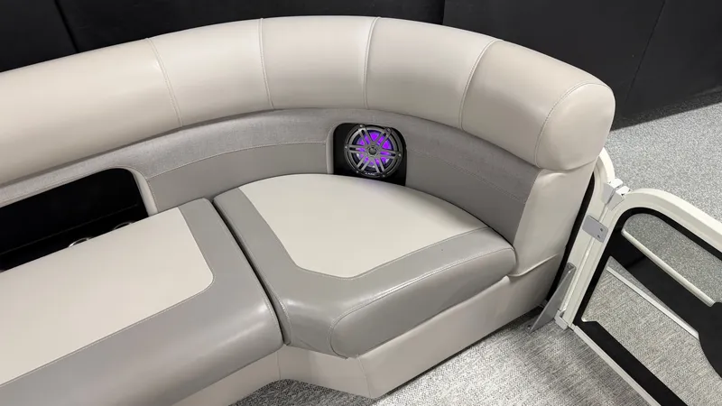 Slide: The Image of Premier 230 ANGLER 2024 - 14