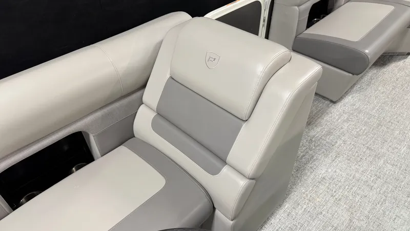 Slide: The Image of Premier 230 ANGLER 2024 - 50