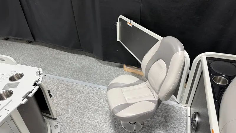 Slide: The Image of Premier 230 ANGLER 2024 - 68