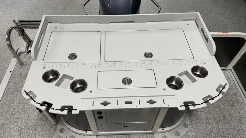 Slide: The Image of Premier 230 ANGLER 2024 - 73