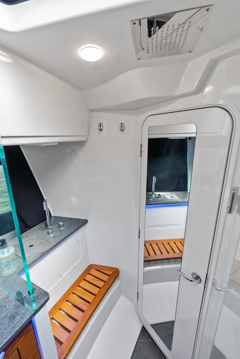 Slide: The Image of Boston Whaler 405 Conquest 2023 - 35