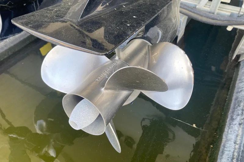 Slide: The Image of Propeller of a 2007 Formula 310 Sun Sport boat in water. - 5