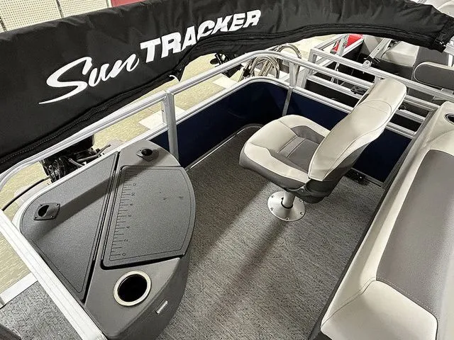 Slide: The Image of 2026 Sun Tracker Bass Buggy 18 DLX interior view. - 12